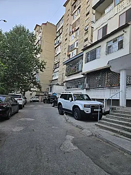 Satılır 2 otaqlı mənzil 60 m² — Bakı, İnşaatçılar 2 otaq 60.00 m²