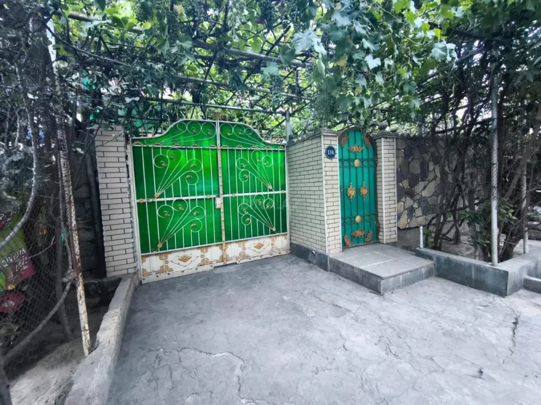Satılır 4 otaqlı həyət evi 175 m²