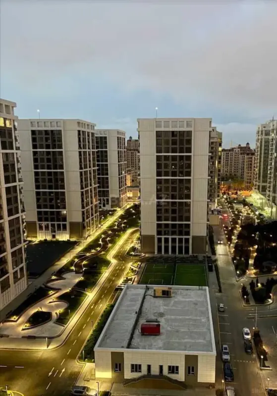 Satılır 3 otaqlı mənzil 137 m²