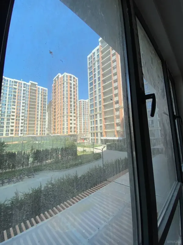 Satılır 4 otaqlı mənzil 120.4 m²