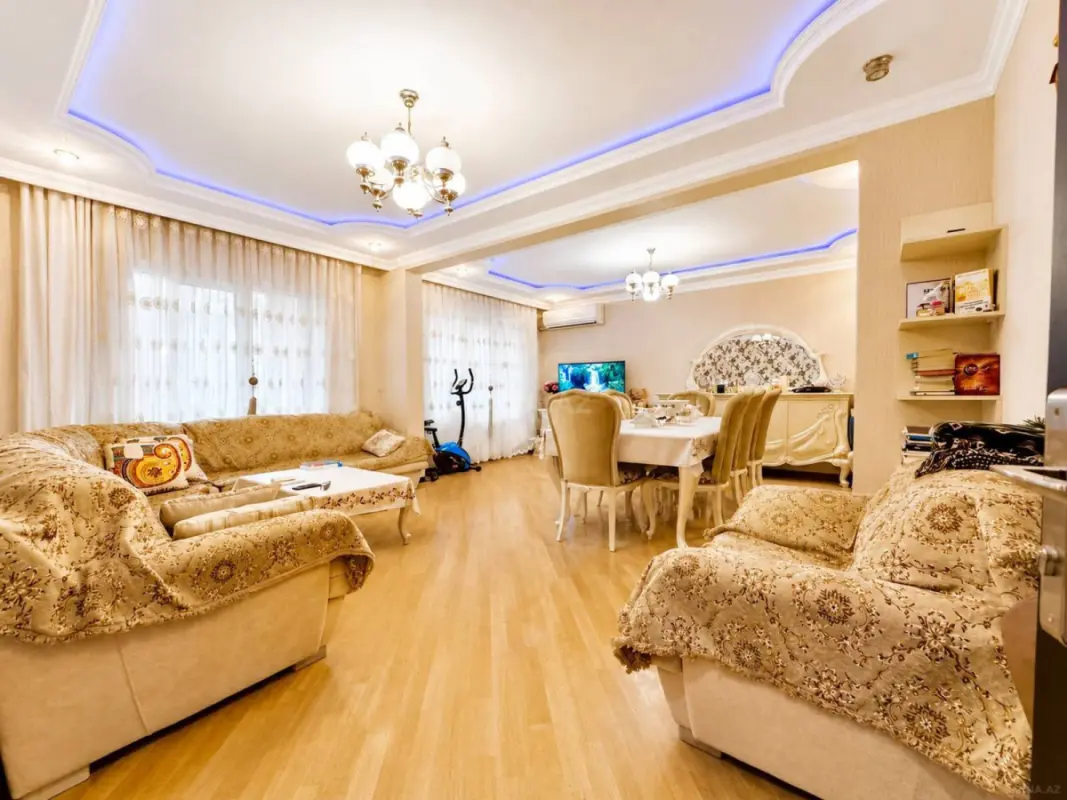 Satılır 5 otaqlı mənzil 120 m²