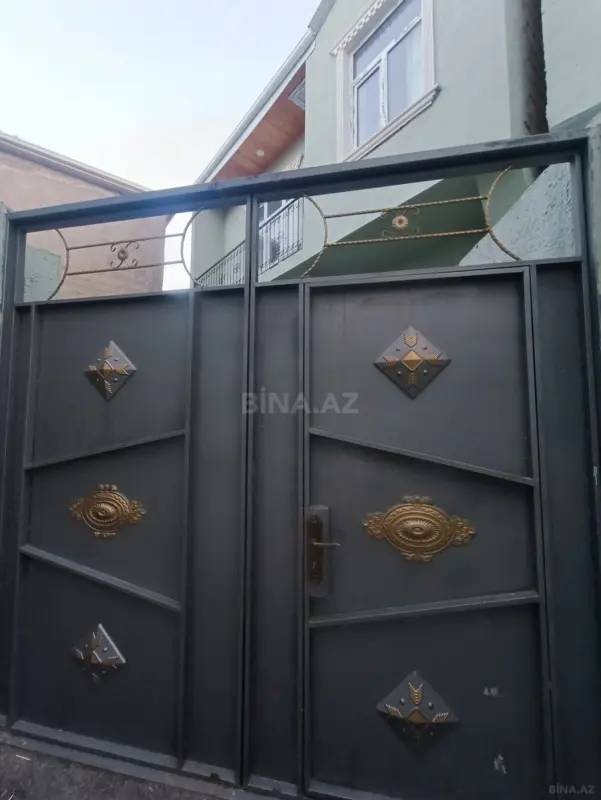 Satılır 4 otaqlı həyət evi 132 m²