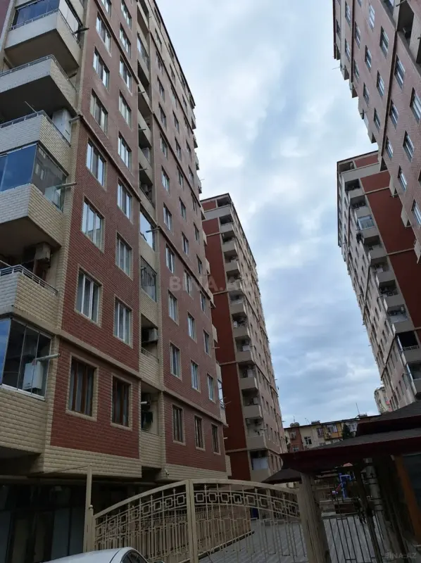 Kirayə verilir 3 otaqlı mənzil 130 m²