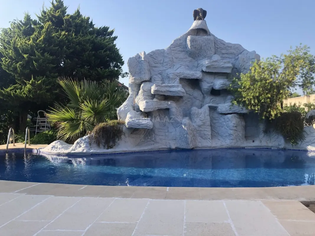 Kirayə verilir 4 otaqlı həyət evi 300 m²