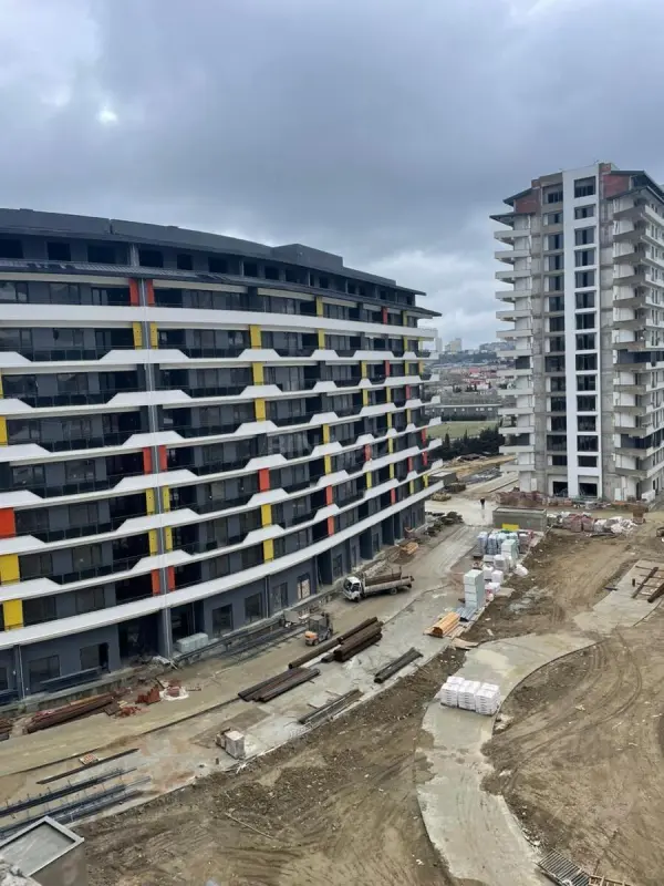 Satılır 2 otaqlı mənzil 73 m²