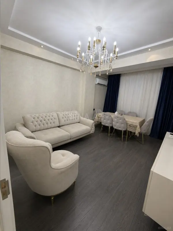 Kirayə verilir 2 otaqlı mənzil 60 m²