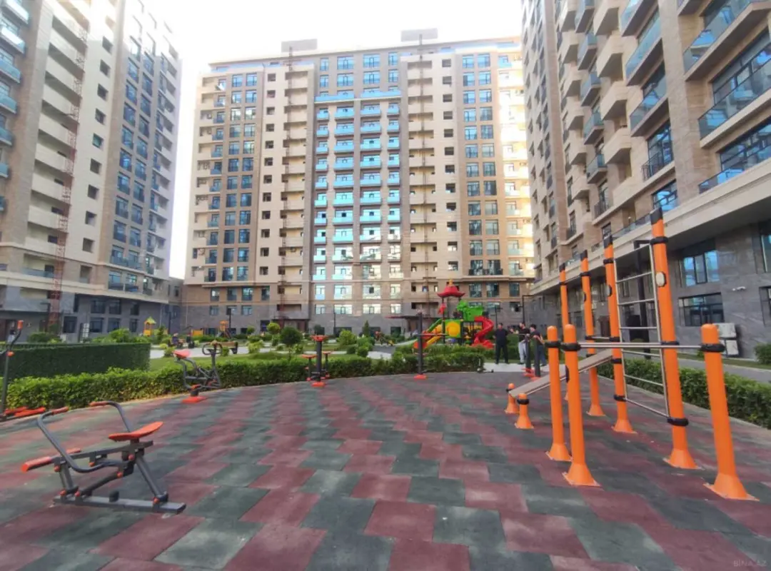 Satılır 2 otaqlı mənzil 66.7 m²
