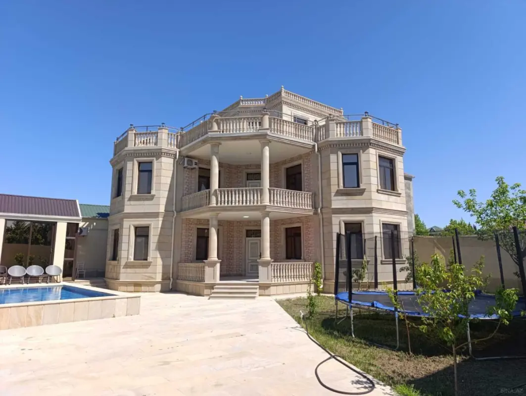 Satılır 6 otaqlı həyət evi 185 m²