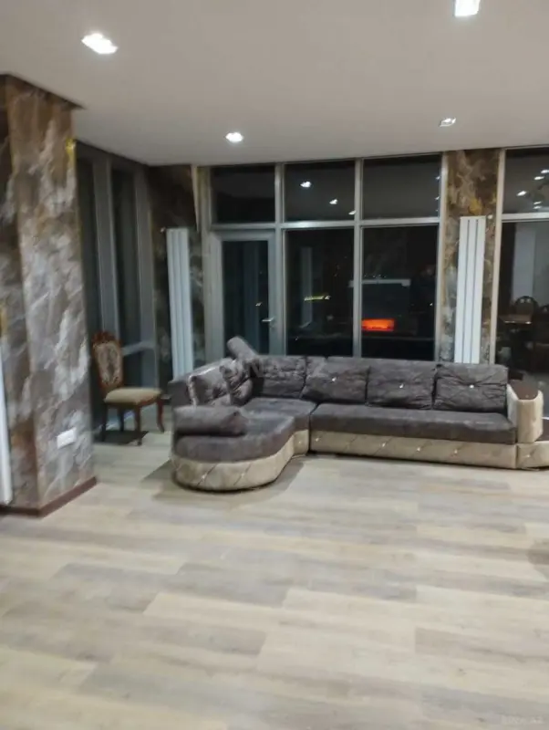 Kirayə verilir 3 otaqlı mənzil 150 m²