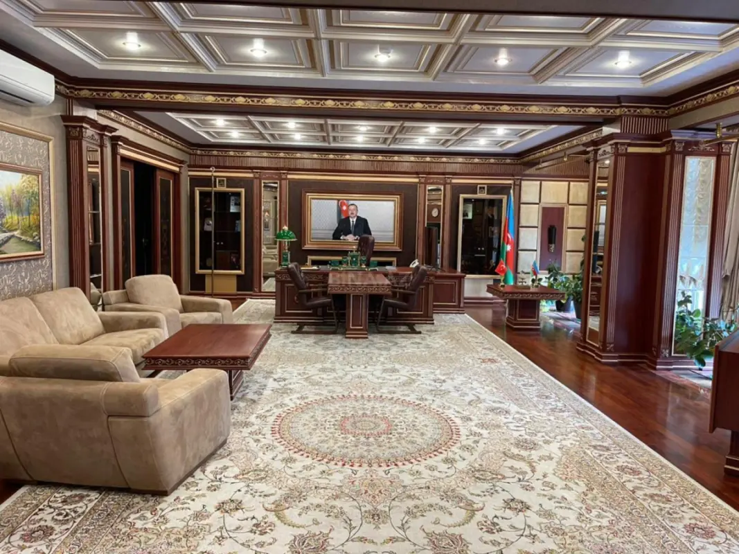 Kirayə verilir 17 otaqlı ofis 1000 m²