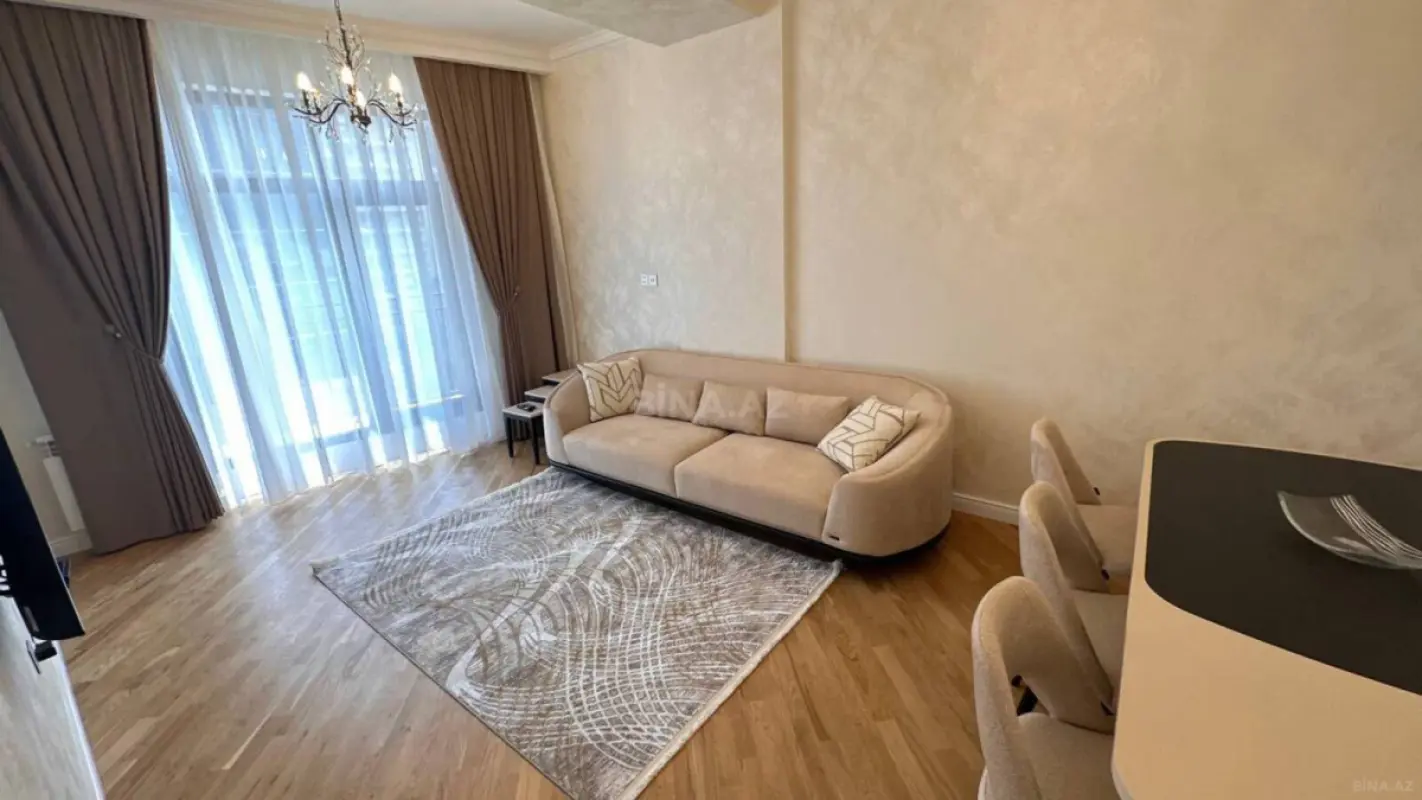 Satılır 3 otaqlı mənzil 105 m²