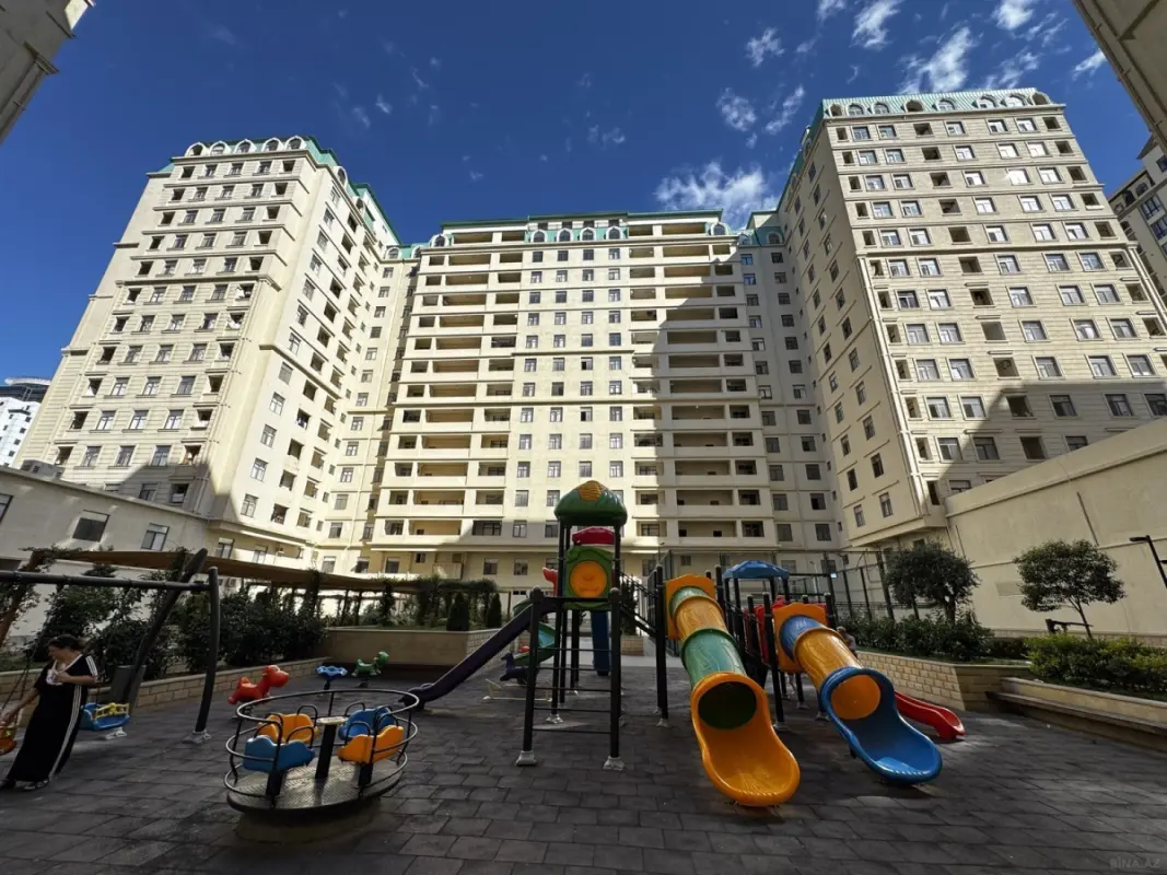 Satılır 3 otaqlı mənzil 120 m²
