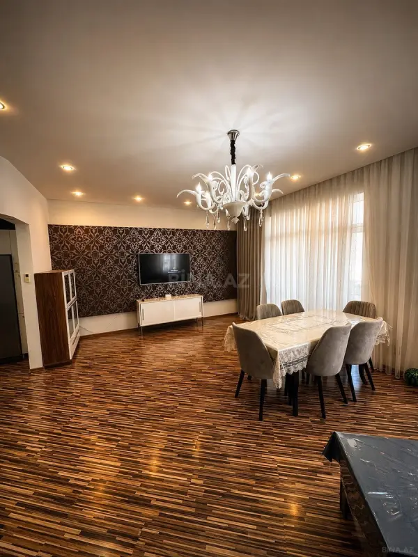 Satılır 3 otaqlı mənzil 117 m²