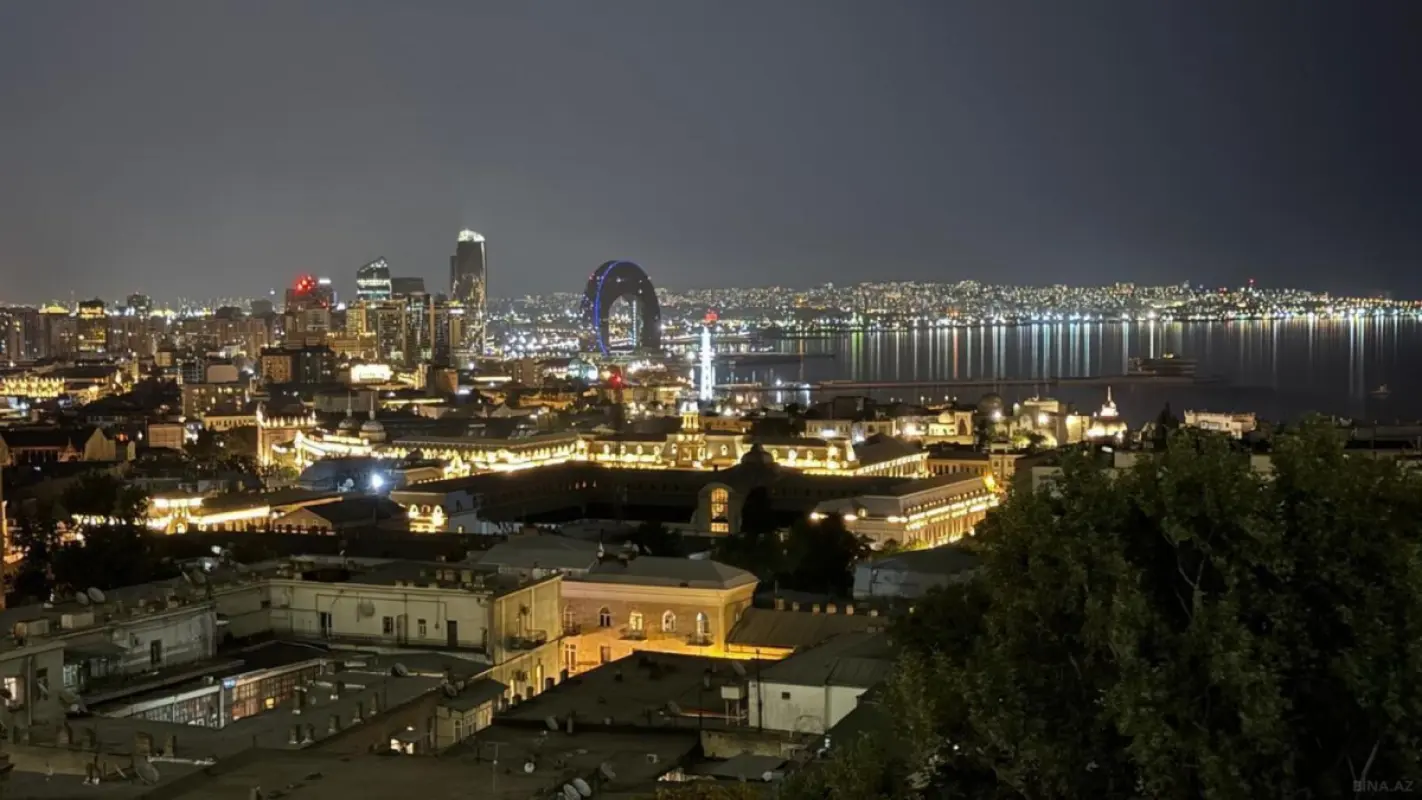 Kirayə verilir 2 otaqlı mənzil 105 m²