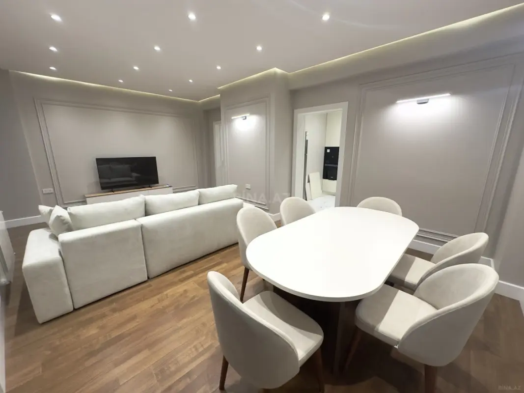 Kirayə verilir 2 otaqlı mənzil 80 m²