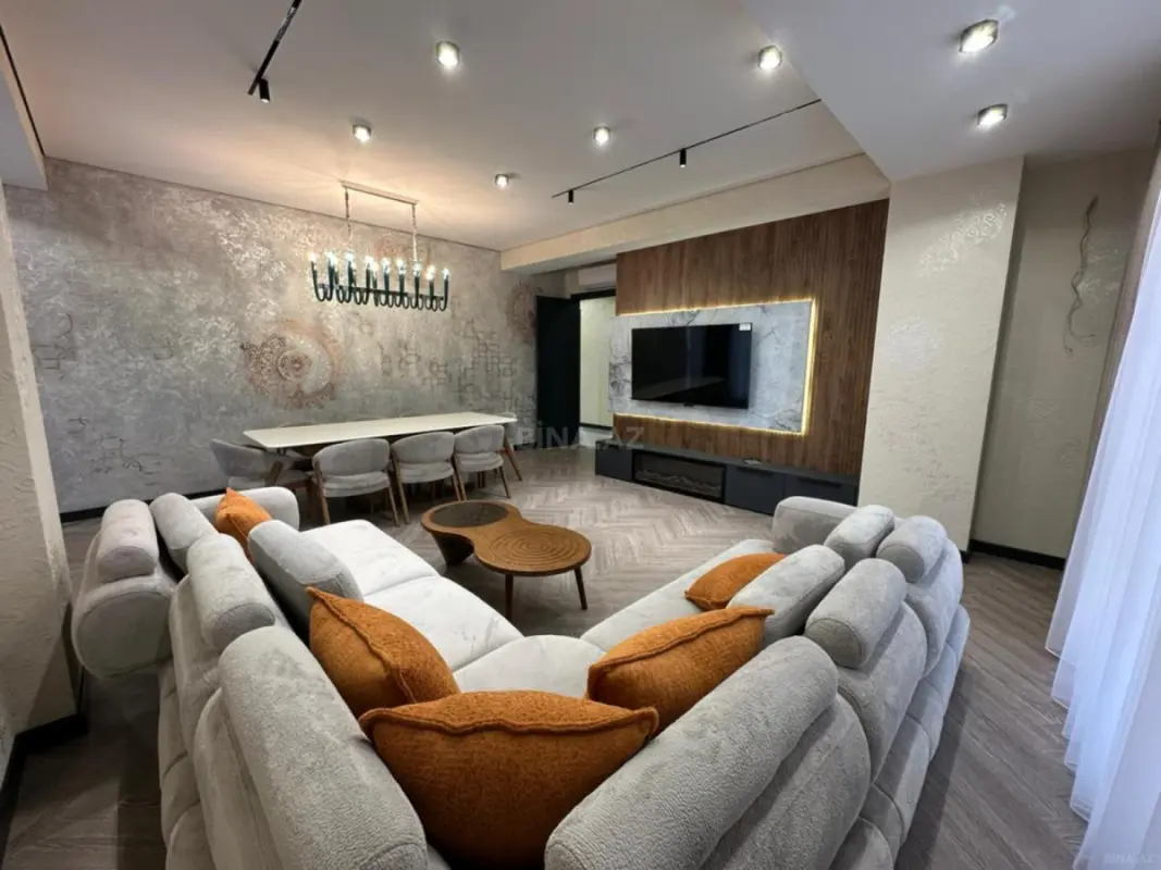 Satılır 3 otaqlı mənzil 142 m²
