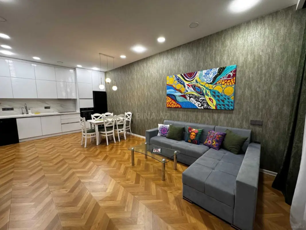 Kirayə verilir 3 otaqlı mənzil 110 m²