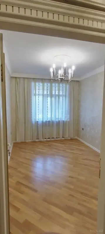 Satılır 5 otaqlı mənzil 95.5 m²