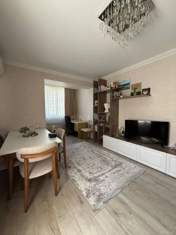 Satılır 2 otaqlı mənzil 65 m²