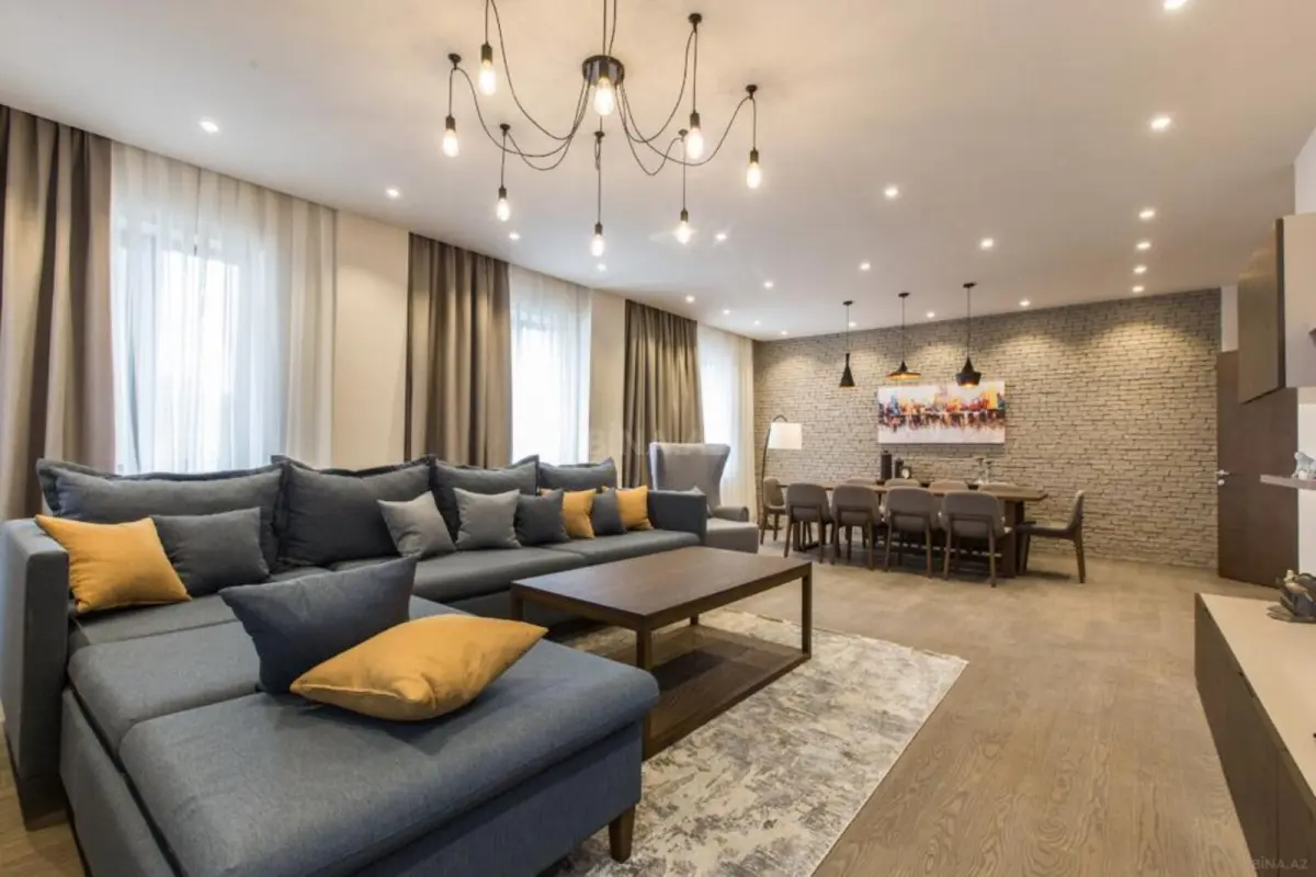 Kirayə verilir 3 otaqlı mənzil 165 m²