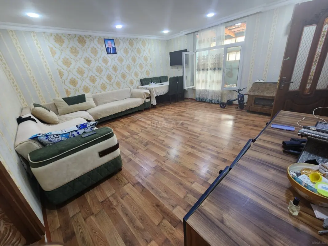 Satılır 5 otaqlı mənzil 120 m²