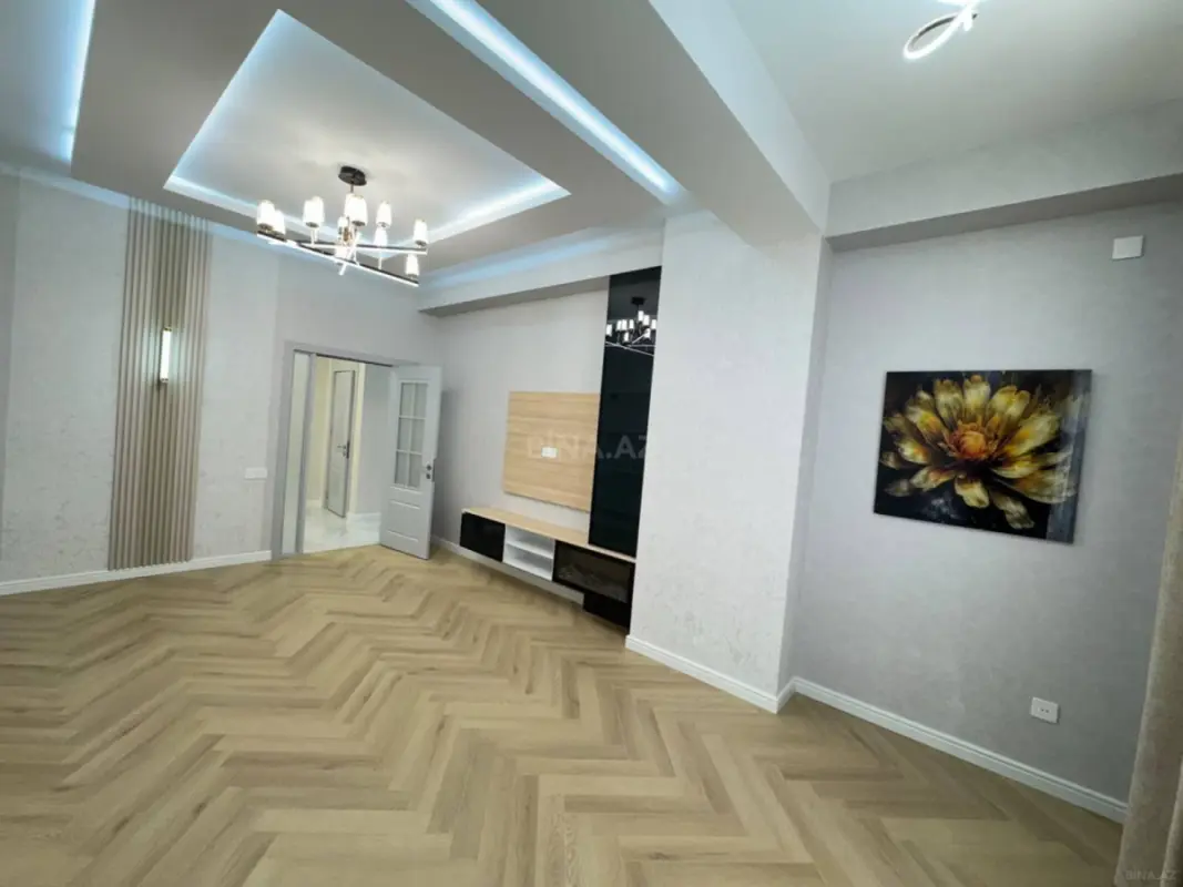 Satılır 3 otaqlı mənzil 110 m²