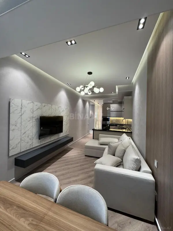 Kirayə verilir 3 otaqlı mənzil 130 m²