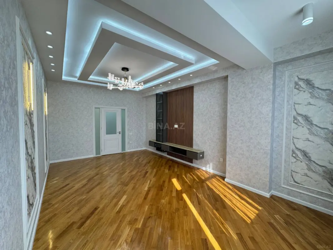 Satılır 3 otaqlı mənzil 120 m²