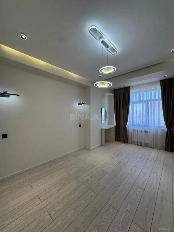 Satılır 3 otaqlı mənzil 82 m²