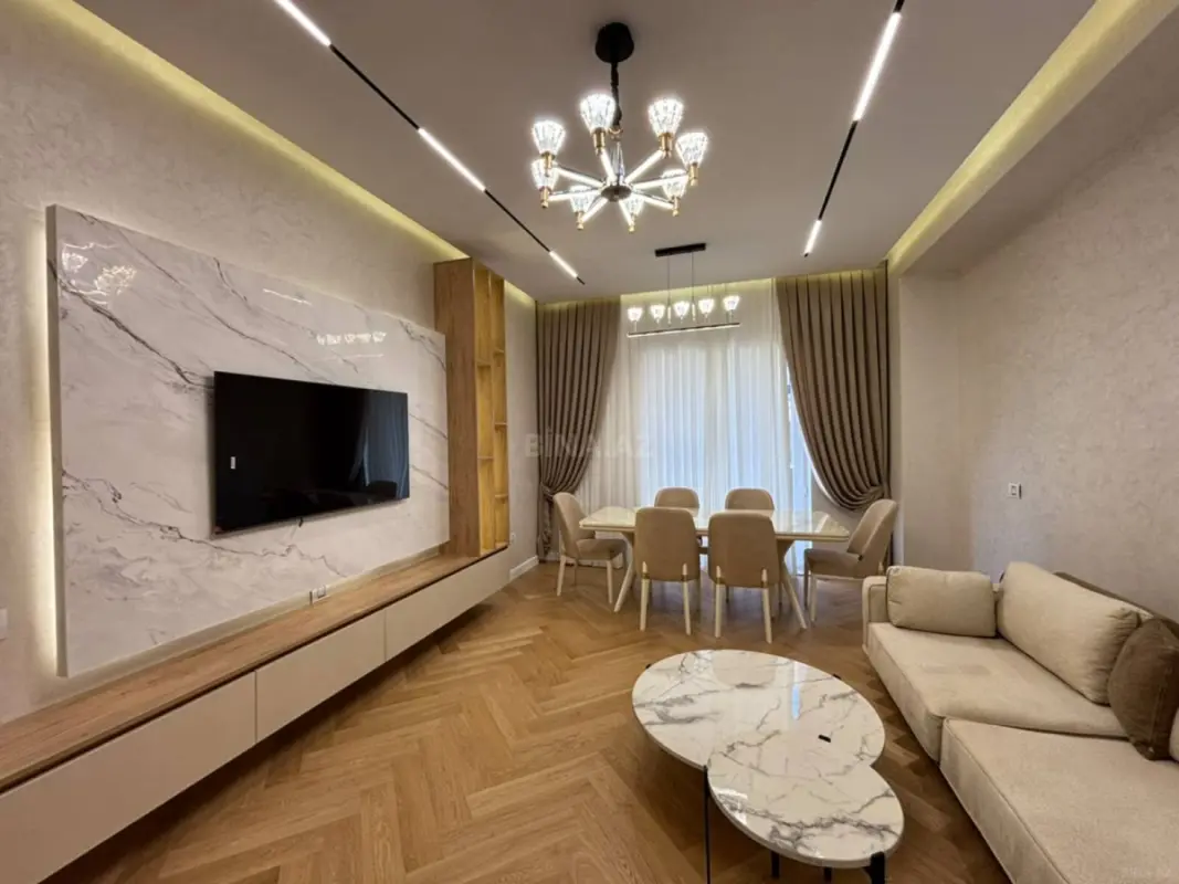 Kirayə verilir 3 otaqlı mənzil 130 m²