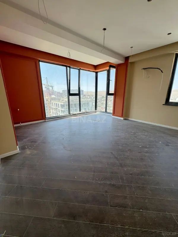 Satılır 4 otaqlı mənzil 98 m²