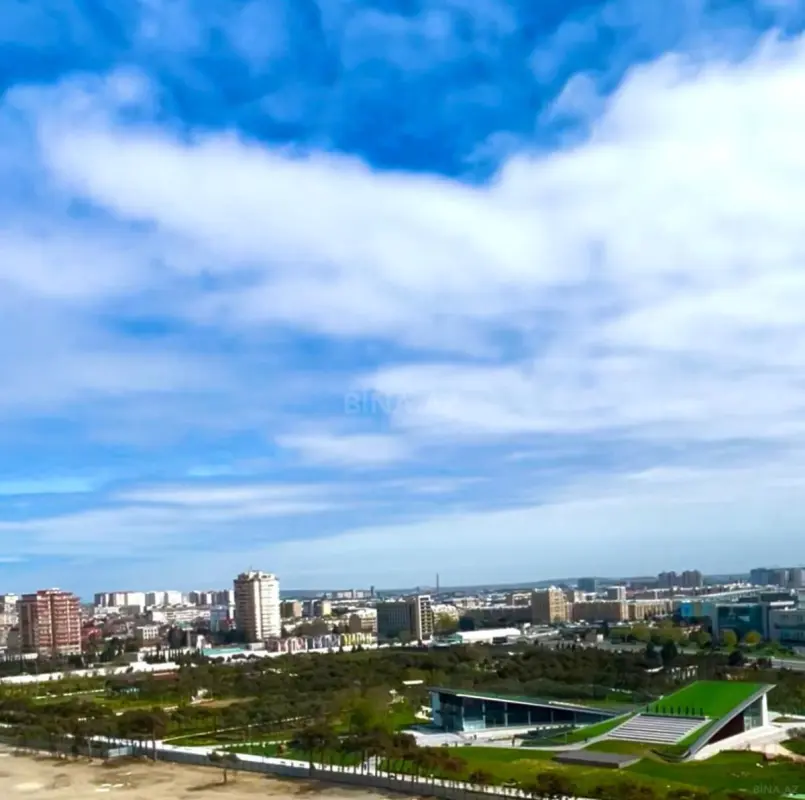 Satılır 4 otaqlı mənzil 173 m²