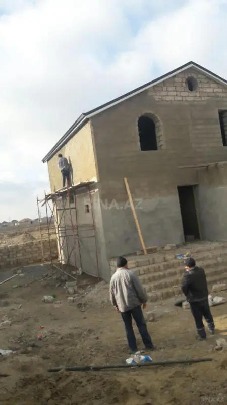 Satılır 5 otaqlı həyət evi 186 m²