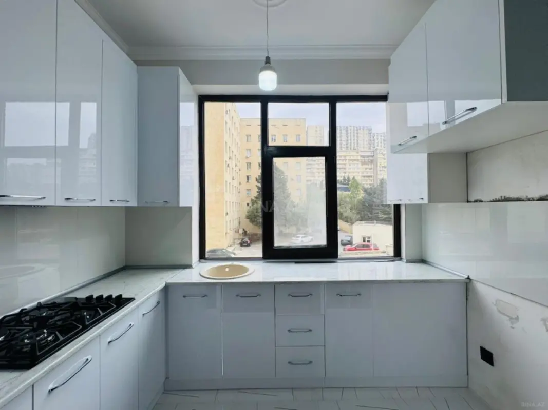 Satılır 2 otaqlı mənzil 58 m²