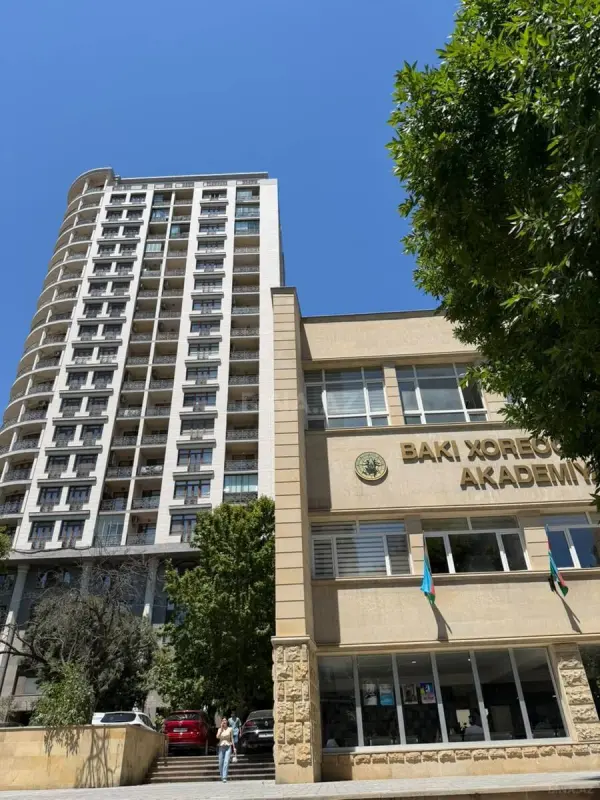 Satılır 3 otaqlı mənzil 165 m²