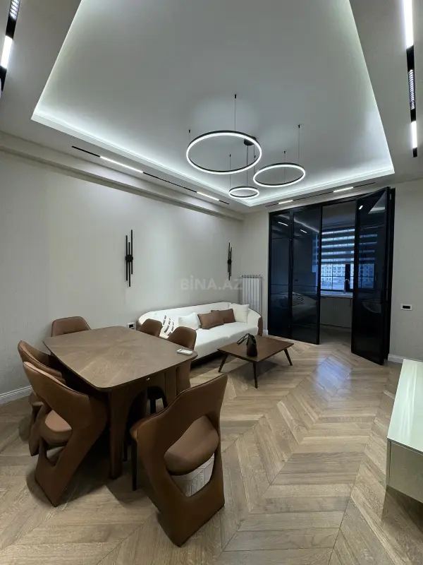 Satılır 2 otaqlı mənzil 68 m²