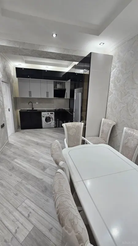 Kirayə verilir 2 otaqlı mənzil 68 m²