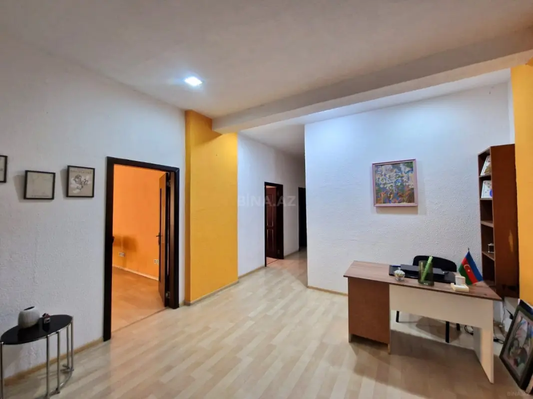 Satılır 5 otaqlı ofis 164 m²