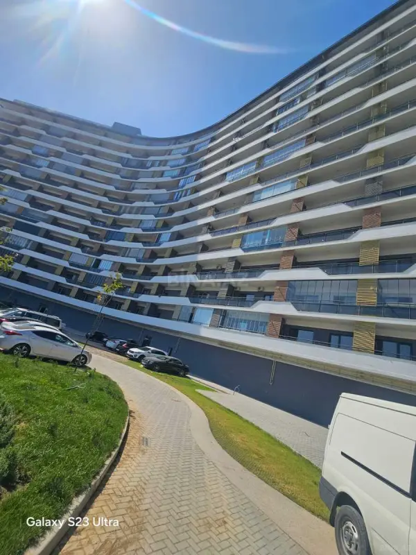 Satılır 3 otaqlı mənzil 115 m²