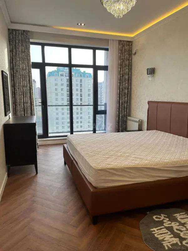 Kirayə verilir 2 otaqlı mənzil 91 m²