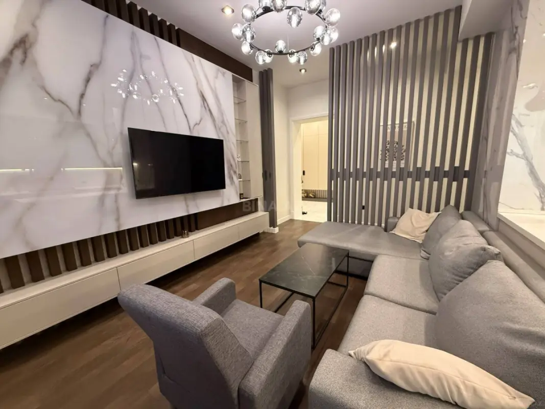 Kirayə verilir 3 otaqlı mənzil 120 m²
