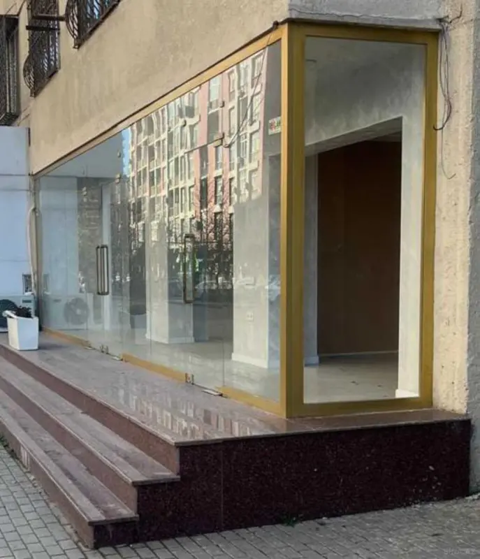 Kirayə verilir obyekt 120 m²