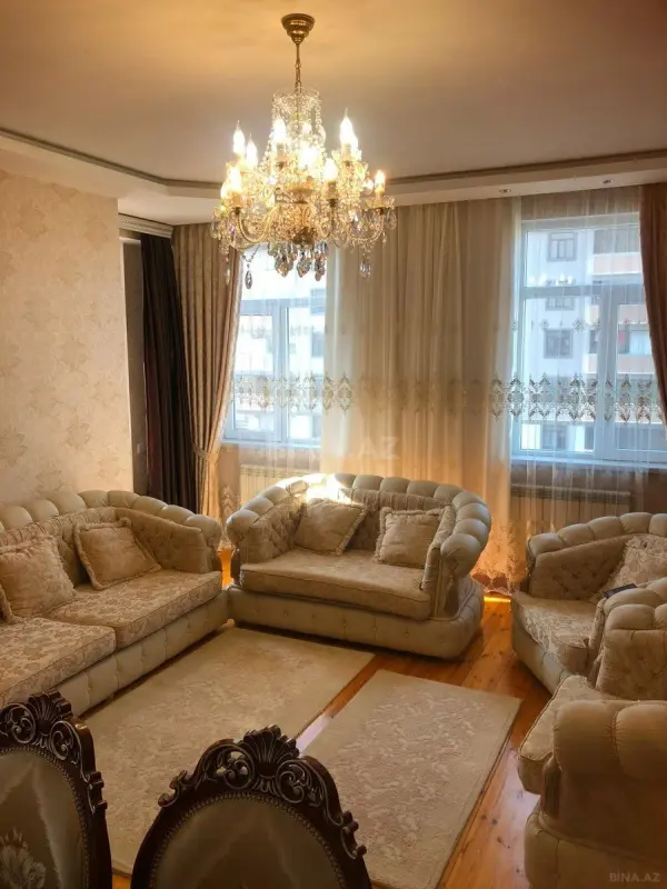 Satılır 3 otaqlı mənzil 108 m²