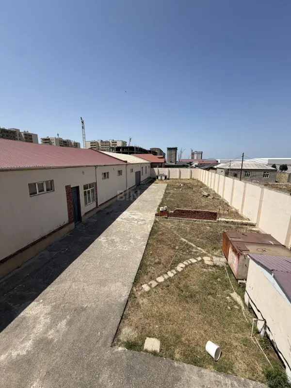 Satılır obyekt 1300 m²