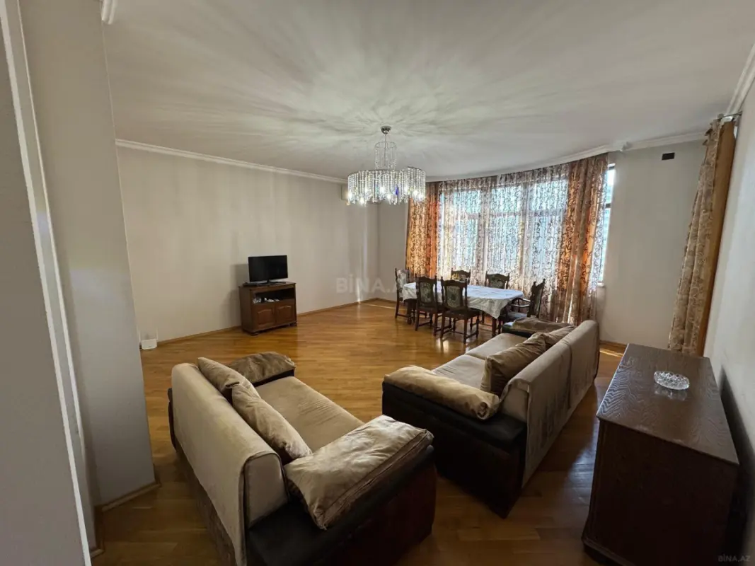 Kirayə verilir 3 otaqlı mənzil 150 m²