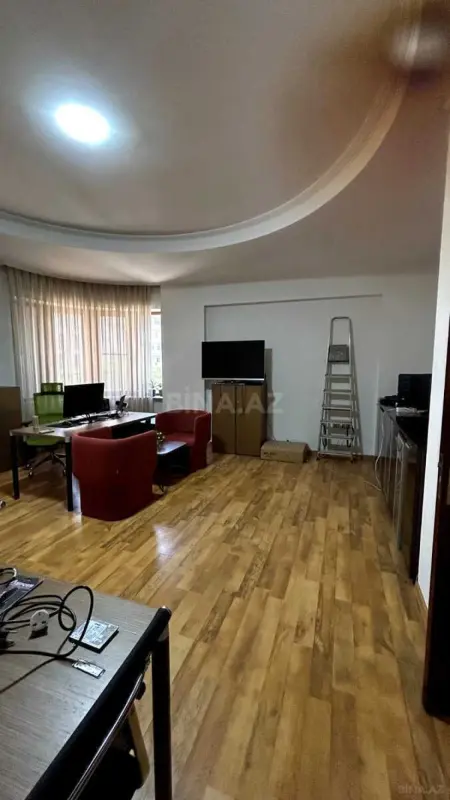 Kirayə verilir 10 otaqlı ofis 635 m²