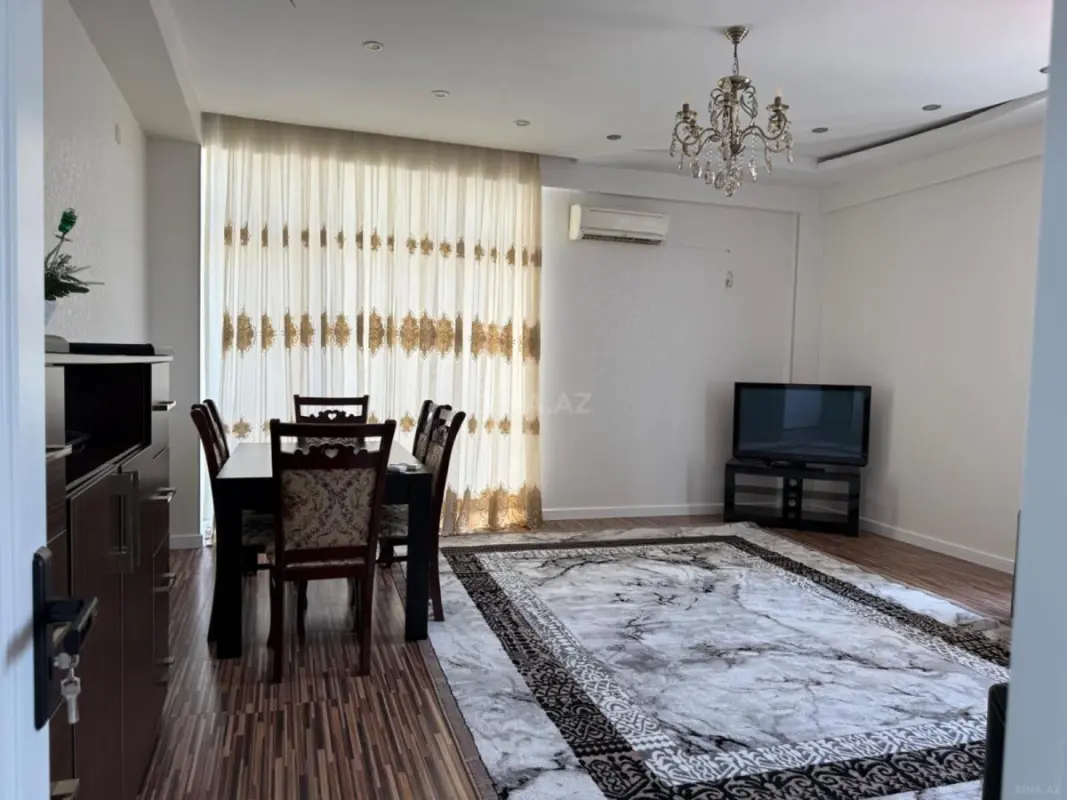 Kirayə verilir 3 otaqlı mənzil 135 m²