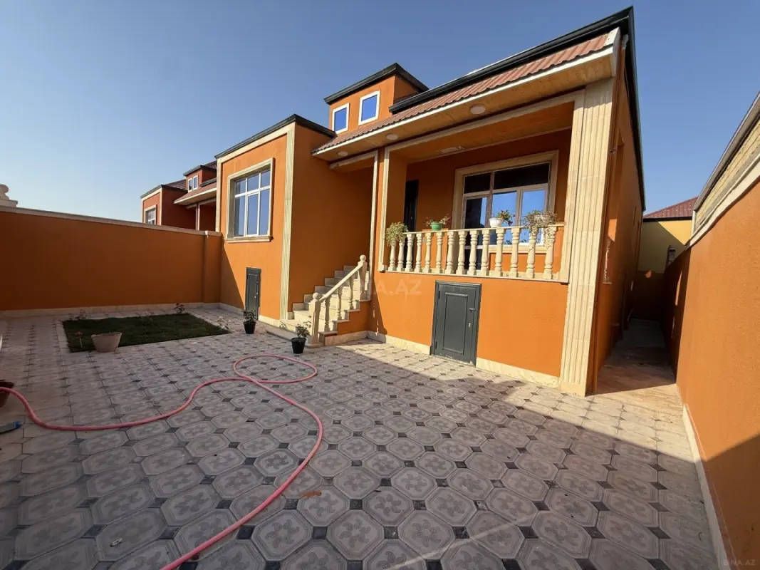 Satılır 4 otaqlı həyət evi 120 m²