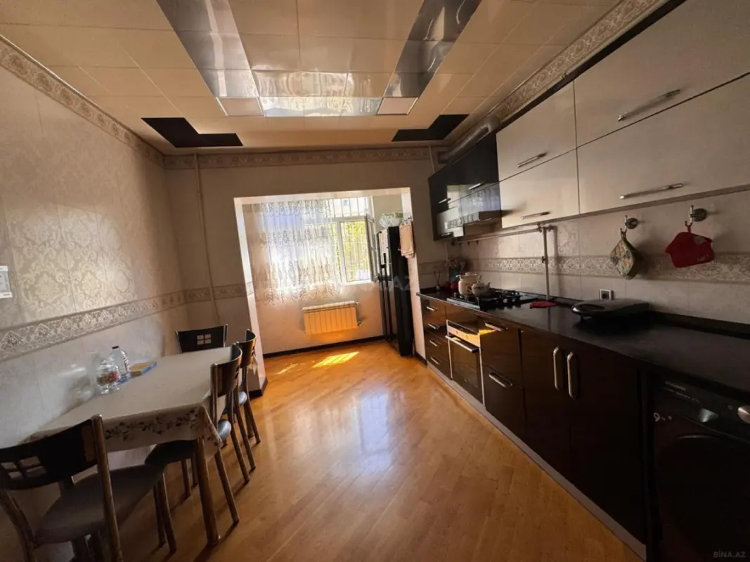 Satılır 5 otaqlı mənzil 120 m²