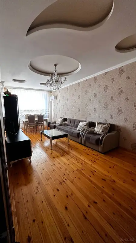 Satılır 2 otaqlı mənzil 82 m²